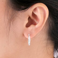 ハーフアラベスクシルバーフープピアスFSE923-W着用写真